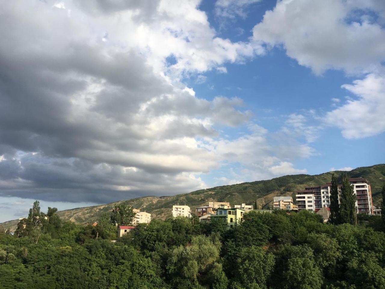 Hotel Blue Ridge ティビリシ エクステリア 写真